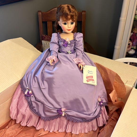 VINTAGE Madame Alexander 21” Agatha Portrait Doll #2230 - Picture 2 of 10